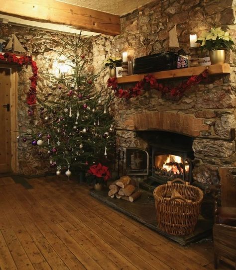 A Country House Christmas - Celebrate the Holidays at a UK Country Hotel Christmas Apartment, Cabin Christmas, Cosy Christmas, Christmas Fireplace, Gorgeous Christmas, Christmas Mantels, Primitive Christmas, Noel Christmas, Christmas House