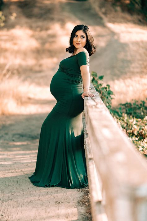 Mother To Be Photoshoot, Maturity Photoshoot Outside, Outdoor Maternity Photos Just Mom, Maternity Poses Mom Only, Outdoor Maternity Photos With Husband, Mother Maternity Pictures, Maternity Pictures With Dress, Maternity Bridge Photography, Maternal Photoshoot Outdoor