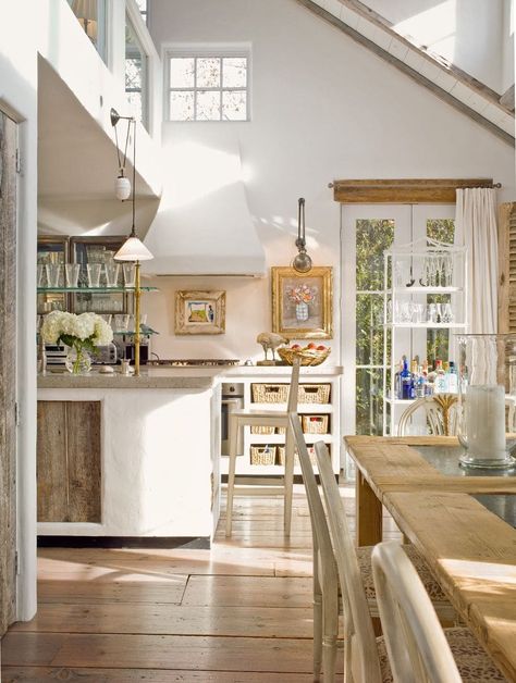 Friday Favorites - The Charm of French Farmhouse Kitchens French Farmhouse Kitchen, Lots Of Windows, Cottage Kitchens, Wooden Floors, Interior Modern, French Farmhouse, Küchen Design, Beautiful Kitchens, My Dream Home