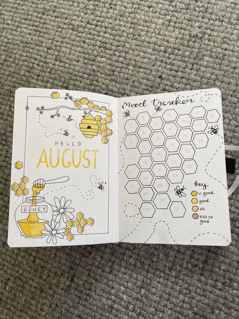 Bullet Journal Ideas Pages August, August Journal Ideas Aesthetic, Bee Journal Ideas, Bullet Journal August Theme, August Bujo Theme, August Bullet Journal Calendar, August Mood Tracker, Calander Ideas, August Bujo