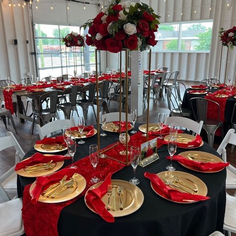 Ruby Table Decorations, Red And Gold Reception Decor, Red Black Gold Wedding Decor, Red White Black Gold Wedding, Red White Black And Gold Wedding, Black And Red Table Decorations, Red Black And Gold Wedding Theme, Black Gold And Red Party Decorations, Red And Gold Table Decorations