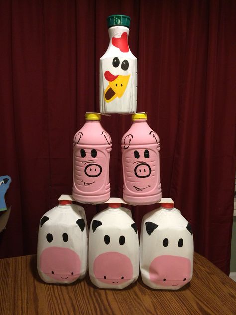 DIY!! Knock the animals down!!  Cute game for my (soon to be) 2 year old's farm animal birthday party. He loves throwing things! Eoy Activities, Barnyard Birthday Party, Farm Theme Birthday, Farm Animal Party, Cute Game, Camp Activities, Farm Animals Birthday Party, Farm Themed Birthday Party, Cowboy Birthday Party