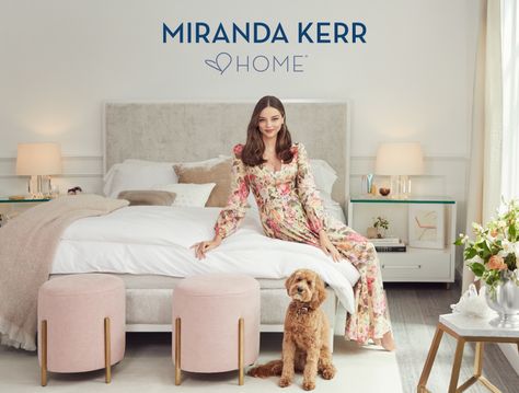 Celebrity Houses Interior, Miranda Kerr Home, Homes To Love, Unusual Homes, Universal Furniture, Celebrity Houses, Miranda Kerr, Family Living, Trendy Fashion Women