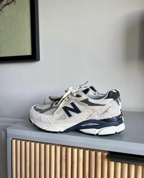 Nb Sneakers, How To Dress Well, Men Casual Sneakers, Fall 23, Best Shoes For Men, Dress Well, Dad Shoes, Best Shoes, Fresh Shoes