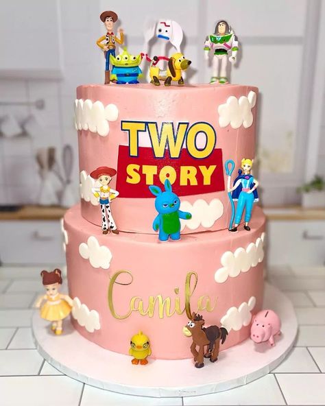 13 Amazing Toy Story Cake Ideas (For Beginners And Pro). - The Perfect Cake Idea Toys Birthday Cake, Girls Toy Story Birthday Party Ideas, Pink Toy Story Cake, Toy Story Birthday Cake Girl, Cake Ideas For Beginners, Toy Story Cake Ideas, Alien Cake, Toy Story Birthday Cake, 3 Birthday