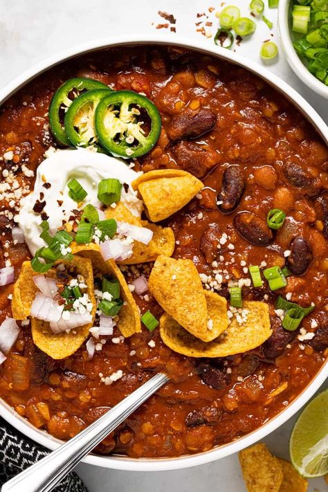 Whether you need dinner on the table in the next hour or you’re looking for meal prep recipes, this Vegan 3 Bean Chili has got you covered! Classic, hearty chili flavors with all the benefits of a good vegan meal, AND it’s ready in 30 minutes or less. Chickpea Gnocchi, Vegan 3 Bean Chili, 3 Bean Chili Recipe, Black Bean Lentil, Feta Appetizer, Three Bean Chili Recipe, 3 Bean Chili, Chile Recipe, Bean Snacks