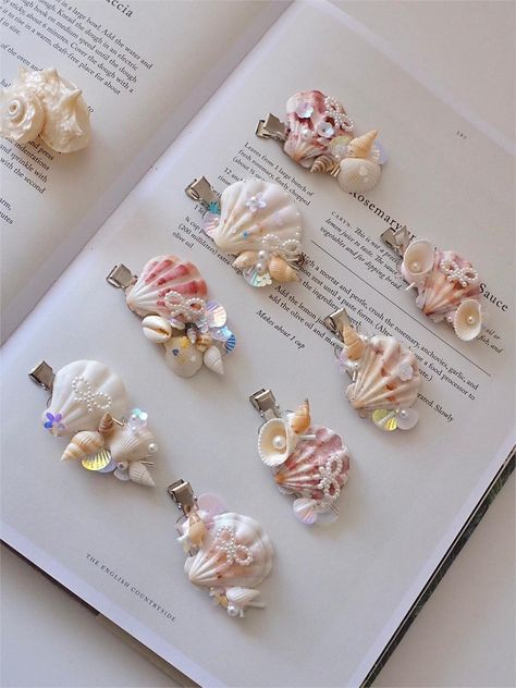 Made to order  shell jewelries and shell arts, Limited edition. 100% natural sea shells from Deep Ocean EACH clip couldn't be identical . The Size length 3 inches. We offer a Fancy box to place item. Ocean Themed Accessories, Sea Shell Accessories, Handmade Shell Jewelry, Cute Hair Accessories Clips, Seashell Hairclip, Shells In Hair, Sea Shell Hair Accessories, Mermaidcore Jewelry, Seashell Hair Clips