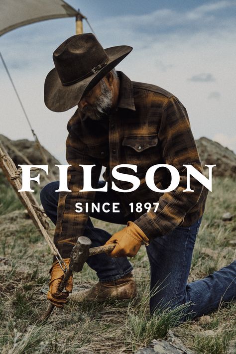 Mens Rugged Style Outdoors, Outdoorsmen Style, Filson Jacket, Filson Mens, Mens Outdoor Fashion, Lumberjack Style, Mens Rugged, Mens Outdoor Clothing, Desain Editorial