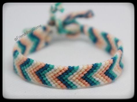 Skinny Colorful Handmade Cotton Chevron Diagonal Striped - Etsy Green Chevron Bracelet, Chevron Bracelets, Ideas Pulseras, Chevron Friendship Bracelet, Mom Crafts, Chevron Friendship Bracelets, String Bracelet Patterns, Friendship Bracelet Patterns Easy, Yarn Bracelets