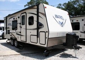 Top 5 Best Travel Trailers For Couples - RVingPlanet Mini Campers, Best Travel Trailers, Used Travel Trailers, Small Travel Trailers, Trailer Camping, Travel Trailer Camping, Used Rv, Small Campers, Mini Camper