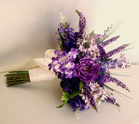 May be add one or two cream roses to break up the purple a bit and this would be very nice. Lilac Wedding Flowers, Flowers Lilac, Bridal Bouquet Spring, Purple Bouquets, Purple Bridal Bouquet, Purple Wedding Bouquets, Lavender Bouquet, Mom Ideas, Lilac Wedding