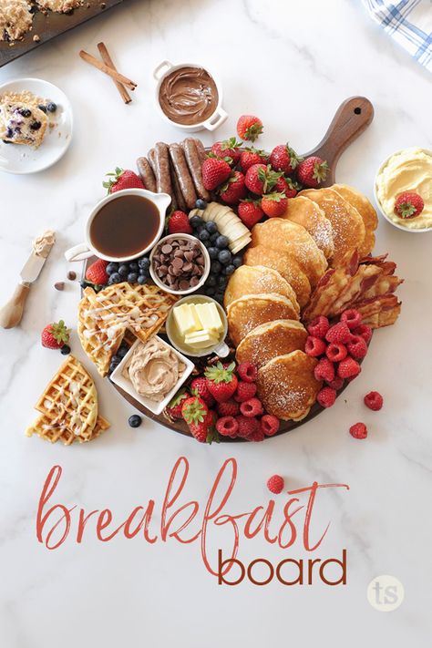 Fresh. Fruity. Fun. Here's how to make your own delicious breakfast board, step by step. #tastefullysimplewithhjb https://www.tastefullysimple.com/How-to-Make-the-Best-Breakfast-Board?utm_source=getsocial&utm_medium=social&utm_campaign=pinblog072321&SCID=0021106 Simple Charcuterie Board, Simple Charcuterie, Breakfast Charcuterie Board, Breakfast Charcuterie, Brunch Board, Tastefully Simple Recipes, Crispy Waffle, Breakfast Board, Strawberry Almond