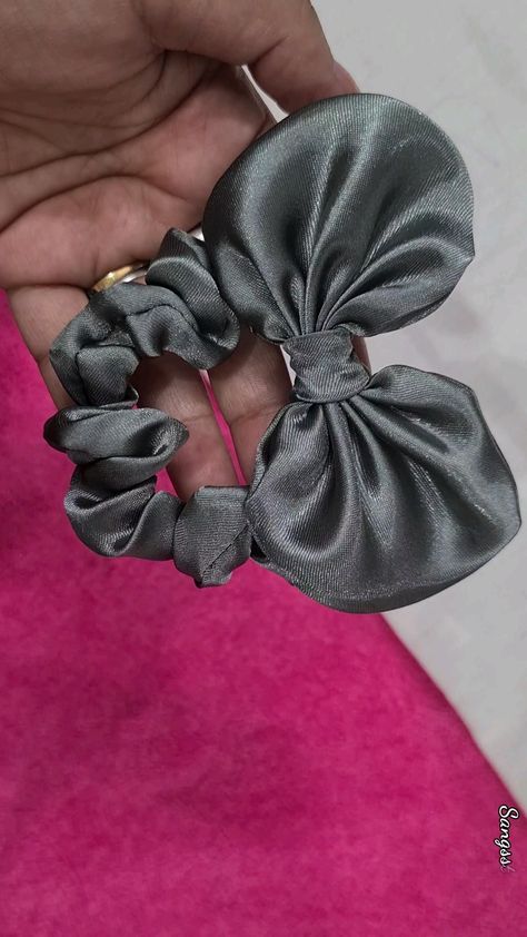 How to make bow scrunchies at home without sewing machine ||Diy hair bow Scrunchies ||Sang Scrunchies Diy Without Sewing Machine, Hair Bow Scrunchie, How To Make Bow Scrunchies, Diy Bow Scrunchie, How To Make Scrunchies At Home, How To Sew A Scrunchie, Diy Scrunchies Tutorials, How To Make A Scrunchie, Scrunchies Diy Measurements