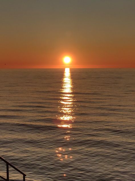 Sun Reflection On Water, Sun On Water, Summer 2023 Aesthetic, Sea Reflection, Aesthetic Sun, 2023 Aesthetic, Sea Pictures, Calm Sea, Water Aesthetic