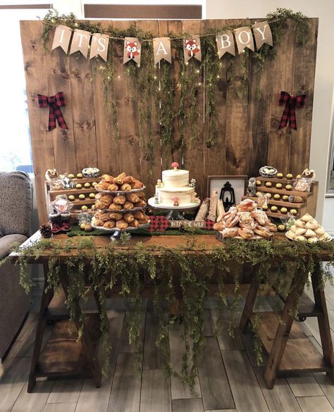 Woodland Donut Bar, Forest Themed Backdrop, Forest Theme Dessert Table, Dark Forest Baby Shower Ideas, Dark Forest Party Theme, Woodland Christmas Table Decor, Boy Baby Shower Ideas Forrest, Wilderness Theme Party, Woodland Dessert Table Ideas