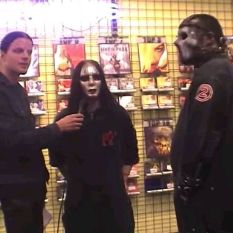 Slipknot Drummer, Slipknot Videos, Slipknot Band, Joey Jordison, Paul Gray, Black Metal Art, Best Funny Photos, Edit Music, Electronic Drums