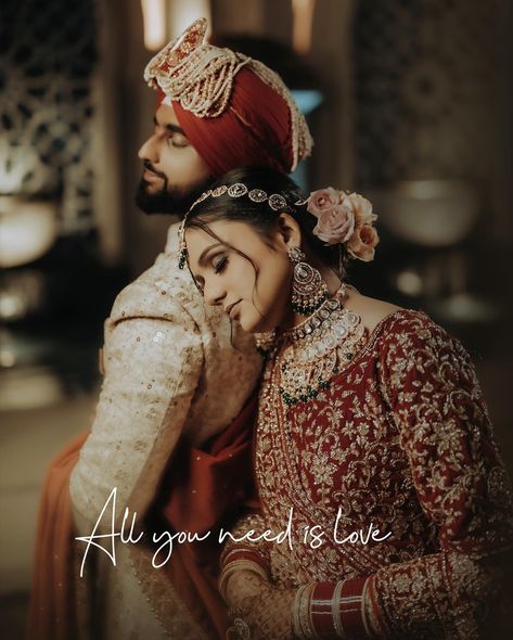 Indian Wedding Shoot Poses, Indian Couple Portraits, India Wedding Couple Poses, Wedding Poses For Couples, Indian Wedding Photos Couple, Couple Engagement Photography Poses, Indian Wedding Groom Poses, Royal Couple Poses, Priweding Photos Indian