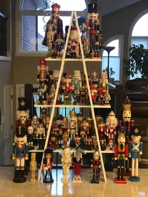 Nutcracker Storage Ideas, Display Nutcrackers Ideas, Nutcracker Christmas Display, Nutcracker Collection Display Ideas, Displaying Nutcrackers At Christmas, Nutcracker Display Ideas Christmas, The Nutcracker Christmas Decor, How To Display Nutcracker Collection, Nutcracker Centerpieces