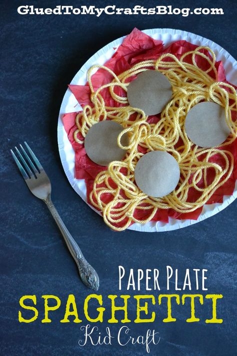 Paper Plate Spaghetti {Kid Craft} Simple craft for kids to prepare their own spaghetti for pretend play. Preschool Food, Aktiviti Tadika, Cooking Theme, Restaurant Themes, Preschool Projects, Food Activities, Nutrition Sportive, Kid Craft, Paper Plate Crafts