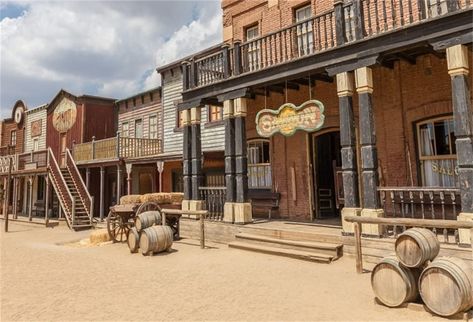 Old West Decor, Cowboy Town, Town Photography, Old West Saloon, Mountain Photoshoot, Old Western Towns, Photo Studio Props, Background Photo Studio, Old West Town