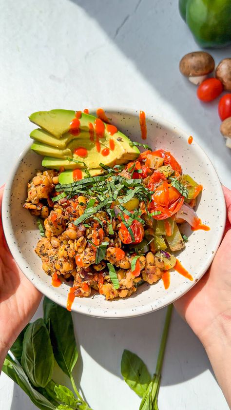 Savory Breakfast Bowl - That Vegan Babe High Protein Vegan Meal Prep, Easy Grab And Go Breakfast, Savoury Breakfast, Plant Based Recipes Breakfast, Vegan Breakfasts, High Protein Vegan Recipes, Healthy Breakfast Bowls, Soy Recipes, Summer Breakfast