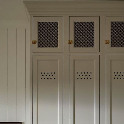 Mudroom Cabinet Design, Office Mudroom Combo, Mudroom Locker Ideas, Oak Mudroom, Narrow Mudroom, Cottage Mudroom, Mudroom Cabinetry, Mudroom Addition, Small Mudroom