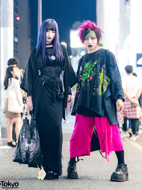 Harajuku Duo in Dark Streetwear Fashion w/ H&M, Jeffrey Campbell, Vivienne Westwood, Glad news, A.K. Production, Shibakoro & Demonia Japan Goth Fashion, Japan Alternative Fashion, 2 Person Fashion Poses, Dark Japanese Fashion, Harajuku Mens Fashion, Dark Streetwear Fashion, Harajuku Fashion Goth, Japan Street Fashion, Dark Streetwear