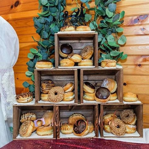 Rustic Cupcake Stand, Donut Holder, Donut Wedding, Wedding Crates, Rustic Cupcake Stands, Rustic Cupcakes, Donut Tower, Donut Display, Wedding Stand