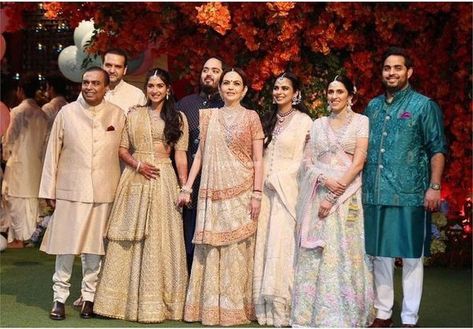 All The Deets From The Grand Ambani Engagement Mukesh Ambani Son, Ambani Family, Radhika Merchant, Anant Ambani, Mukesh Ambani, Nita Ambani, Mumbai Wedding, Rich Family, Engagement Ceremony