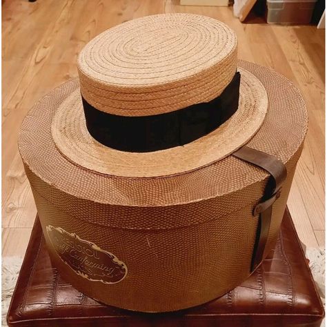 Vintage Resistol Italian Straw Boater Skimmer Stiff Hat & Hat Box With Black Band Mens Size 7 Brim 1.75" Crown 3.5" This Hat Has A Tag From Bullocks Men's Store From 1947 - See Tag Hat Has One Very Small Issue. See Magnified Pictures Also The Sweatband Inside Is Loose At The Seam. See Pictures Box Shows Some Wear And Tear. See Pictures Tags Basher, Skimmer, The English Panama, Cady, Katie, Canotier, Somer, Or Sennit Hat Straw Boater, Picture Boxes, Men Store, Hat Box, The English, Vintage Accessories, Panama, Straw, Size 7