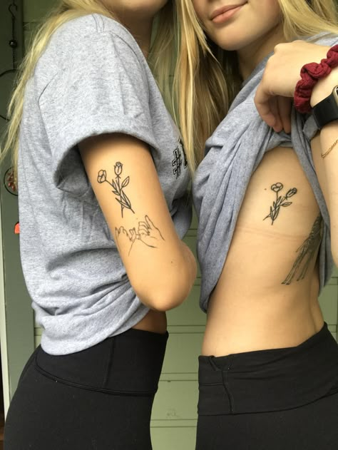 Best Friend Birth Flower Tattoo, Rose And Poppy Tattoo Together, Rose And Poppy Flower Tattoo, Flower Best Friend Tattoos, Best Friend Tattoos Flower, Rose And Poppy Tattoo, Poppy And Rose Tattoo, Matching Best Friend Tattoos, Poppies Tattoo