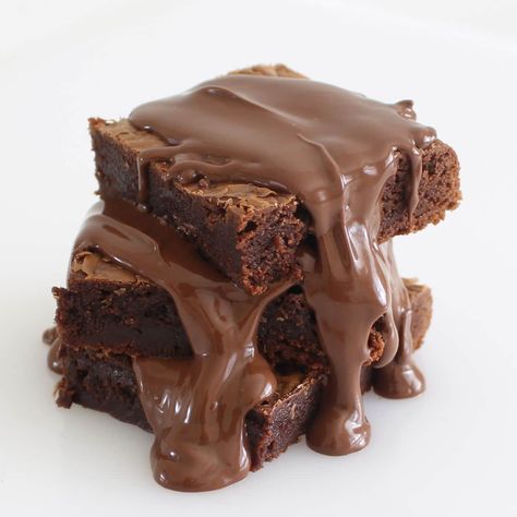 Nutella Brownies Only 3 Ingredients BEST - Cupcake Savvy Brownies 3 Ingredients, Cupcake Savvy, 3 Ingredient Nutella Brownies, Easy Nutella Brownies, 3 Ingredient Brownies, Raspberry Brownies, Nutella Brownies, Brownie Ingredients, Chocolate Hazelnut Spread