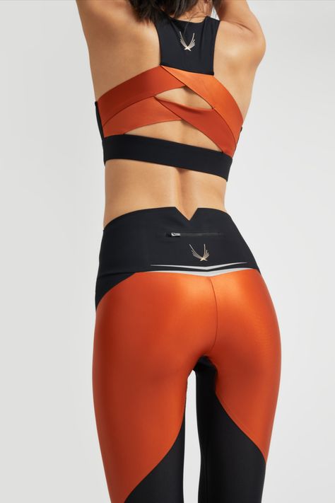 Unique Athletic Wear, Orange Sport Outfit, Orange Workout Outfit, Gym Fashion Women, Women Sporty Outfits, Best Signature, Athleisure Inspiration, Burn Orange, Sports Wear Fashion