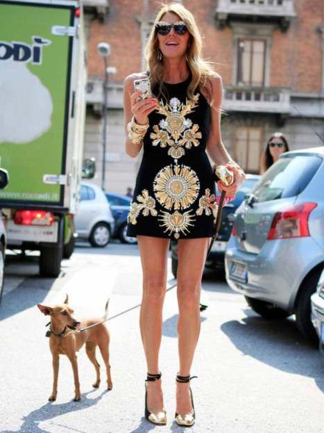 Chic Et Choc, Parisienne Chic, Woman Walking, Anna Dello Russo, La Fashion Week, Ny Fashion, Baroque Fashion, Street Style Chic, Fashion Week Street Style