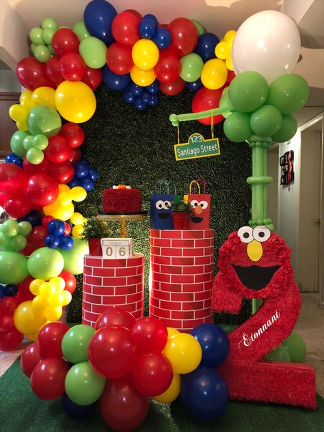 Elmo Birthday Decorations, 2nd Birthday Sesame Street, Elmo Birthday Balloon Garland, Elmo Balloon Garland, Elmo Centerpiece Ideas, Sesame Street Birthday Backdrop, Elmo Centerpieces, Elmo’s World Birthday Theme, Elmo’s World Backdrop