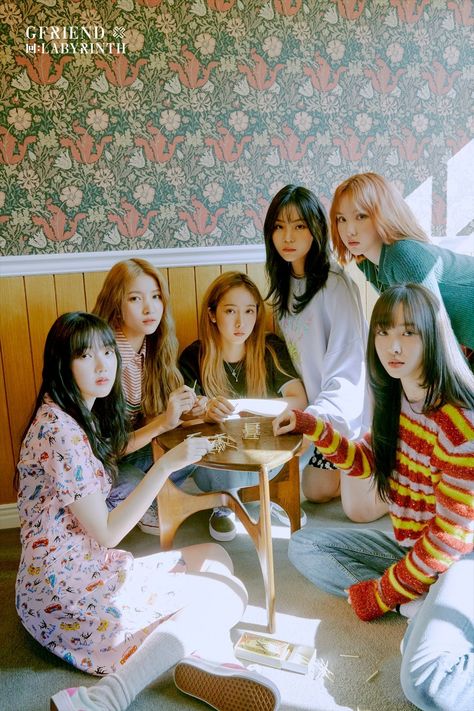 #여자친구 #GFRIEND 回:LABYRINTH Concept Photo  <Room ver>  #回_LABYRINTH 🎧 2020.02.03 PM 6:00 (KST)  #RoomOfMystery Gfriend Album, Devon Aoki, Gfriend Sowon, Photo Room, Steve Aoki, G Friend, Group Photo, Photo Images, Extended Play