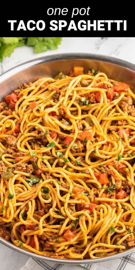 This easy Taco Spaghetti is a mouth-watering one-pot meal that’s both Tex-Mex and Italian-inspired. It’s a delicious and hearty 30-minute dish you can make without having to mess up every pot in the kitchen. Instant Pot Taco Spaghetti, Taco Spaghetti To Die For, Spaghetti Ground Beef, Stove Recipes, Salsa Homemade, Amazing Easy Recipes, Crockpot Ground Beef, Crockpot Chicken Spaghetti, Spaghetti With Ground Beef