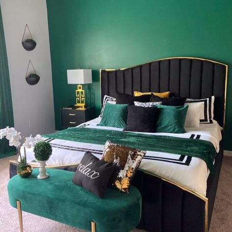 500 Likes, 5 Comments - Coco Furniture Gallery (@cocofurnituregallery) on Instagram: “STUNNING Bed 🤩🤩🤩 No credit?  No problem! Take this beauty home with just $49 Down! Visit us today…” Slytherin Room, Emerald Green Bedrooms, Spring Bedroom Decor, Green Bedroom Walls, Green Bedroom Decor, Verde Smeraldo, Gold Bedroom, Green Bedroom, Eclectic Bedroom