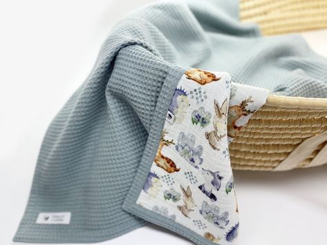 Super-soft, light stroller blanket for your little one! Two layers, perfect for spring or summertime. 100 % cotton - deliciously soft to cuddle, hypoallergenic & high quality. 📏 Size: 25 x 31 inches (65 x 80 cm) +/- 3 cm,  designed to fit 0-6 month old babies. ♺ Material: - 100% Cotton- muslin double gauze - 100% Cotton - waffle ▪️ Embroidery: -one font is available -letter height ~ 6 cm (2 inches) *it depends on how long your baby name is -for most blankets, we use a white thread color -name p Organic Swaddle Blanket, Organic Cotton Blanket, Pink Baby Blanket, Baby Muslin Swaddle, Muslin Baby Blankets, Muslin Blanket, Newborn Blankets, Custom Baby Blanket, Cotton Baby Blankets