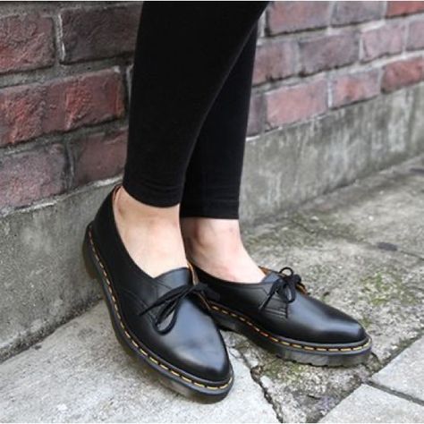 Women’s Us Size 5, Uk 36 Cute Pointed Toe Loafers. Lightly Worn, Selling Since They Don’t Get Much Wear From Me. Dr Martens Oxfords Outfit, Cowboy Boots Illustration, Long Knee Boots, Dr Martens Loafers, Boots Illustration, Oxfords Outfit, Thigh High Heel Boots, Dr Martens Outfit, Shoes Dr Martens