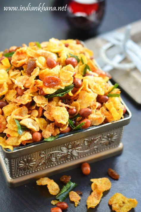 Soya Recipe, Mixture Recipe, Diwali Snacks, Kacang Tanah, Dry Snacks, Diwali Food, Chaat Recipe, Salted Egg, Tea Time Snacks