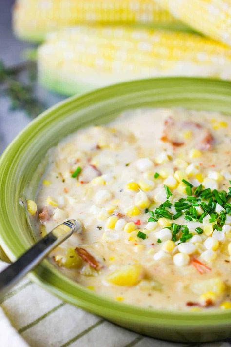 A green bowl containing farm fresh corn chowder. Fresh Corn Chowder, Corn Chowder Crockpot, Corn And Potato Chowder, Easy Corn Chowder, Corn Chowder Soup, Chicken Corn Chowder, Potato Chowder, Homemade Chicken Stock, Corn Chowder Recipe