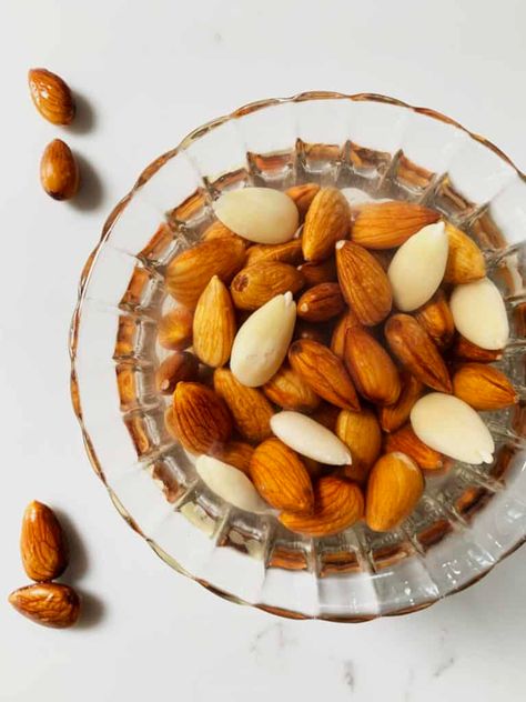 Soaked Almonds (Activated Almonds) • Plant Based Folk Cold Snack, Almond Snack, Almond Benefits, Soaked Almonds, Good Foods To Eat, Food Science, People Eating, Roasted Almonds, Eating Raw