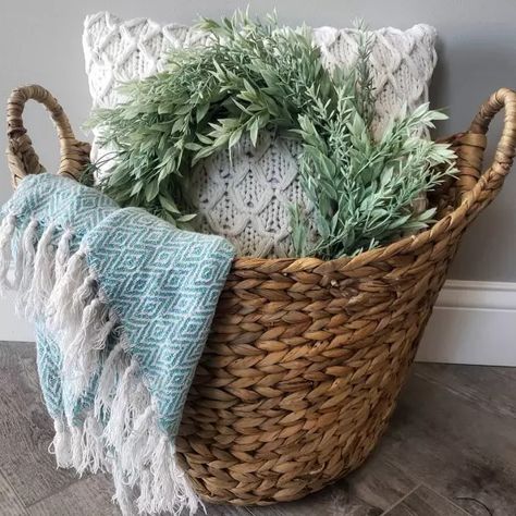 How To Style A Blanket Basket, Basket By Fireplace Decor, Styling Baskets Decor, Wooden Basket Ideas, Basket Filler Ideas Decorative, Large Basket Decor Ideas, Styling Baskets, How To Decorate Baskets, Decorating With Baskets