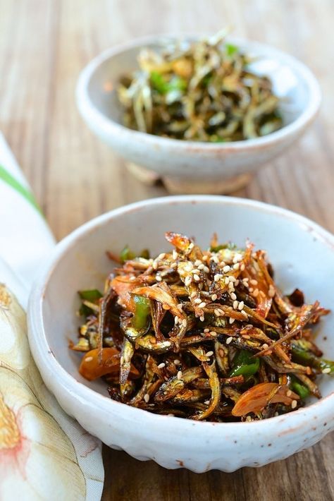 Myulchi Bokkeum (Stir-fried Anchovies) Korean Anchovy Banchan, Korean Anchovy Side Dish, Dried Anchovy Recipes, Korean Sides, Dried Anchovies, Asian Tuna, Fried Anchovies, Banchan Recipe, Korean Banchan