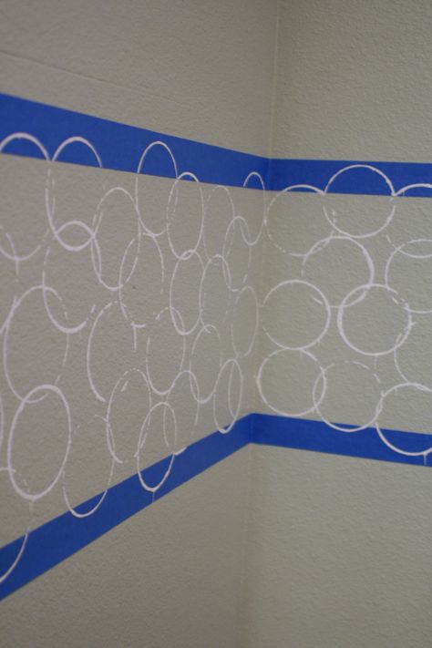 diy overlapping circles laundry room border, Love Melinda on Remodelaholic Bathroom Repainting, Nemo Bathroom, Diy Bubbles, Painting Circles, Faux Wallpaper, Vintage Makeover, Sweet Interior, Small Laundry Room Makeover, Small Laundry Room Organization