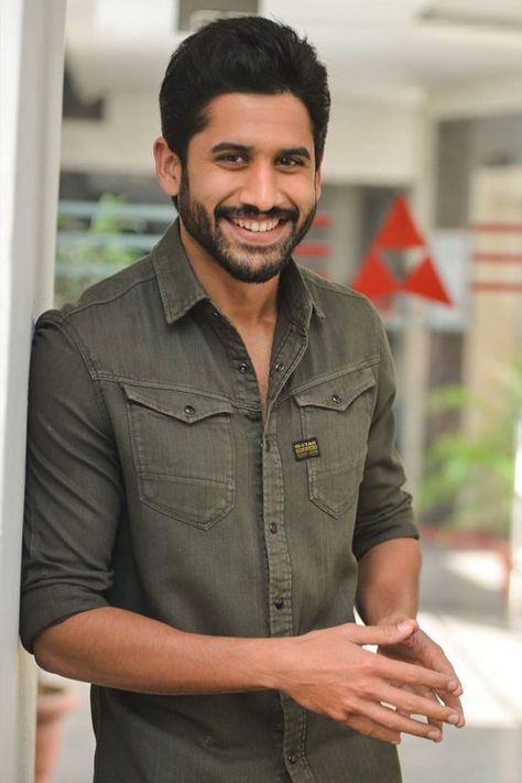 Naga Chaitanya, New Movie Images, Work Pictures, Cool Pictures For Wallpaper, Romantic Status, Actors Images, Actress Pics, Dark Photography, Handsome Actors