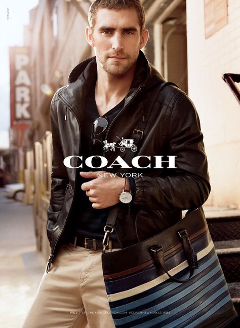 Coach Fashion, Masculine Fashion, Coach Men, Mens Travel, Dapper Gentleman, Messenger Bag Men, Suit Style, Well Dressed Men, Footwear Design Women