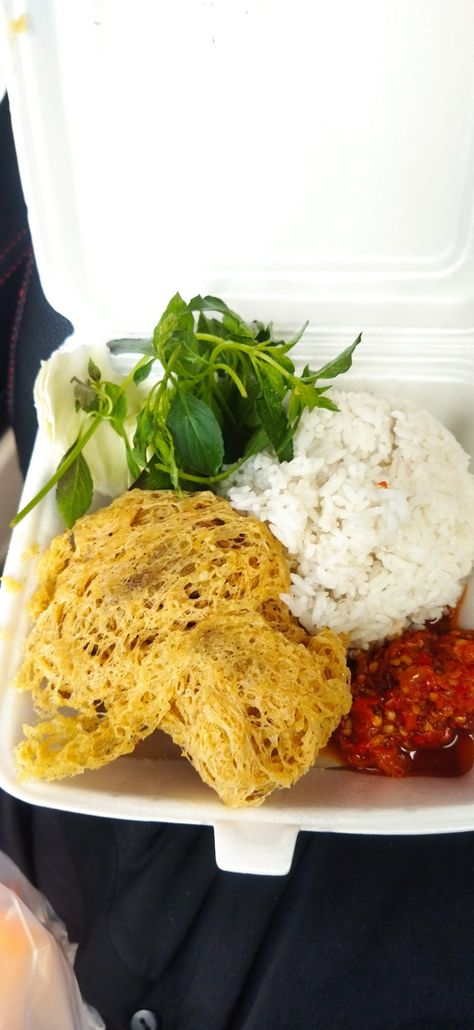 Ayam kremes mba sri favorit dari jaman kuliah Ayam Kremes, Nasi Ayam, Ayam Bakar, Risotto, Make It Yourself, Ethnic Recipes, Quick Saves