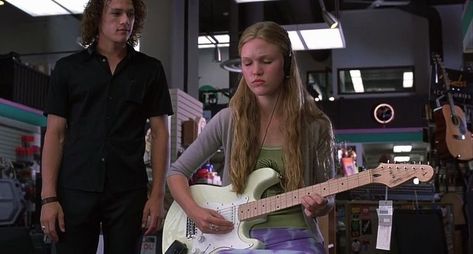 Series Quotes, 10 Things I Hate About You, Julia Stiles, Septième Art, 90s Movies, Heath Ledger, Iconic Movies, Coming Of Age, Film Aesthetic